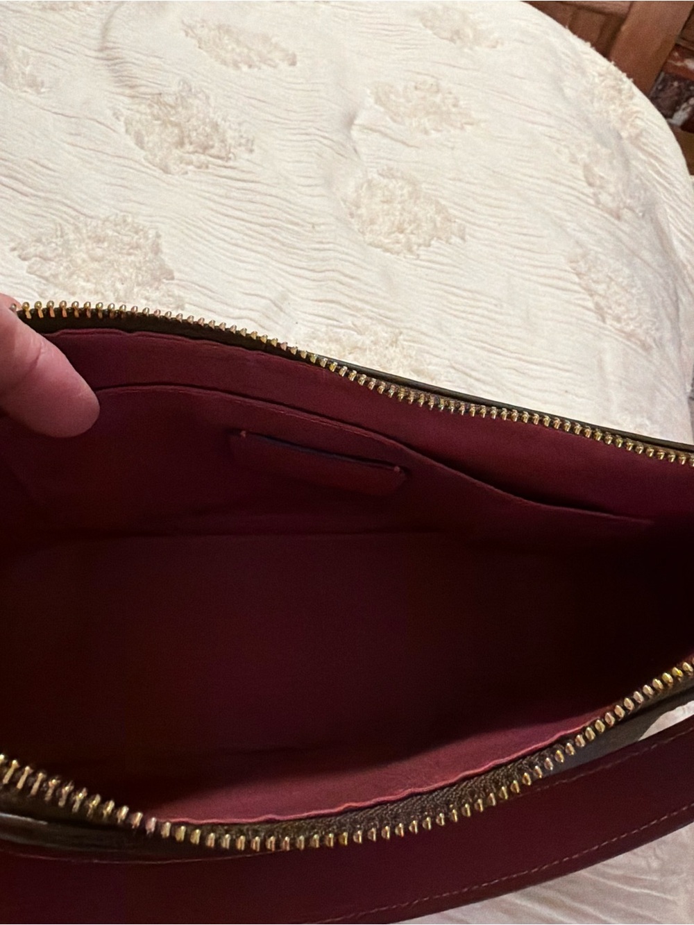 NWOT: Coach Brown Signature Shoulder Bag with Burgundy Logo Accents - Picture 2 of 2